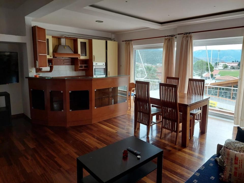 Amfissa Luxury Apartment Apartment in Peloponnese, Western Greece and the Ionian