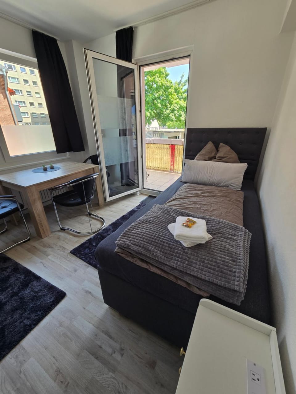 Apartment in Krefeld City with Balcony Apartment in Krefeld