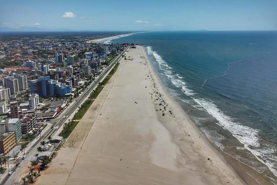 3 Bedrooms en Caiobá beach for leisure and rest Apartment in State of Paraná