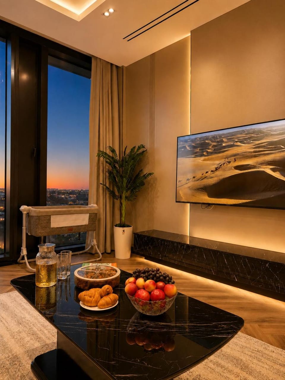 Living room, Seating area, Dining area, Dinner