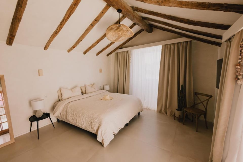 Property building, Living room, Bedroom