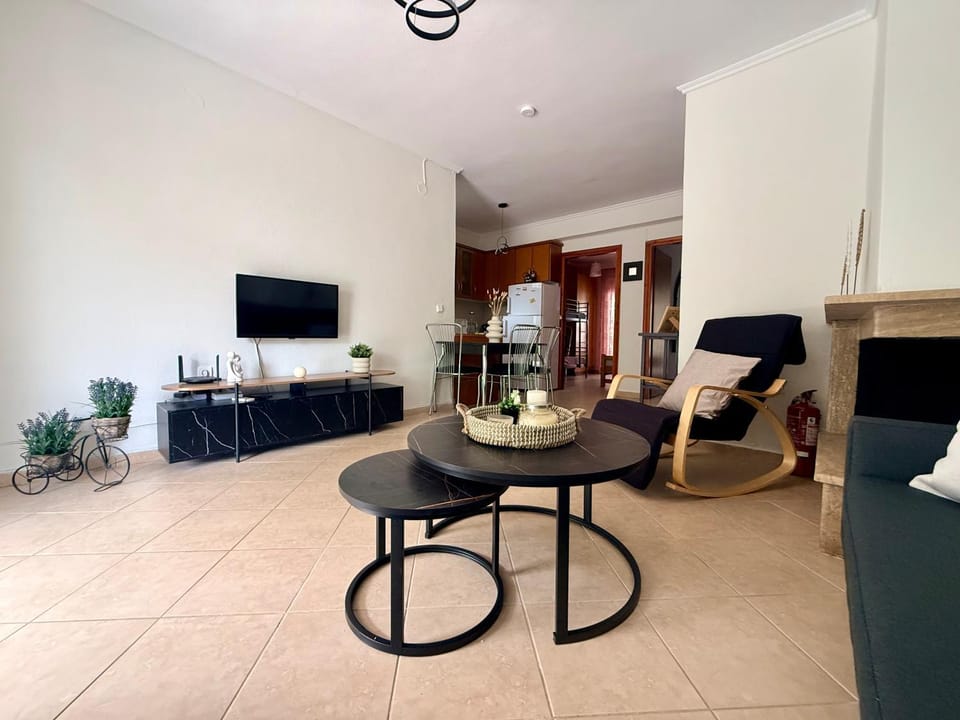 TV and multimedia, Living room, fireplace, kitchen