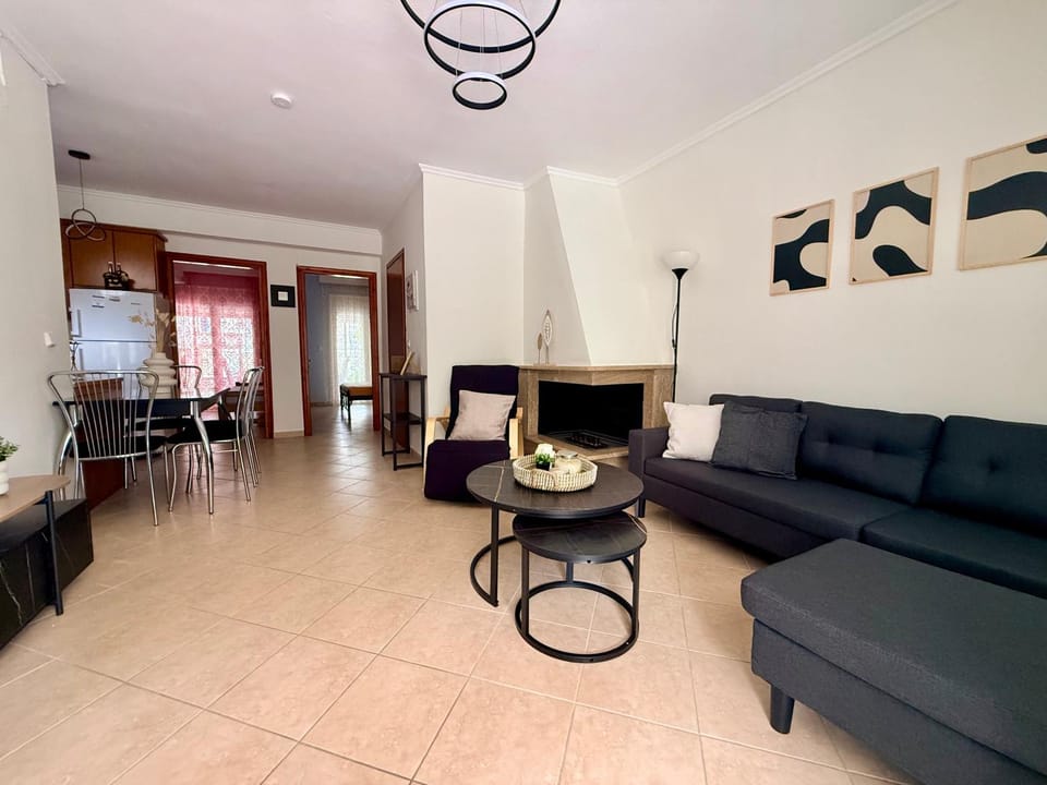 Living room, fireplace, kitchen