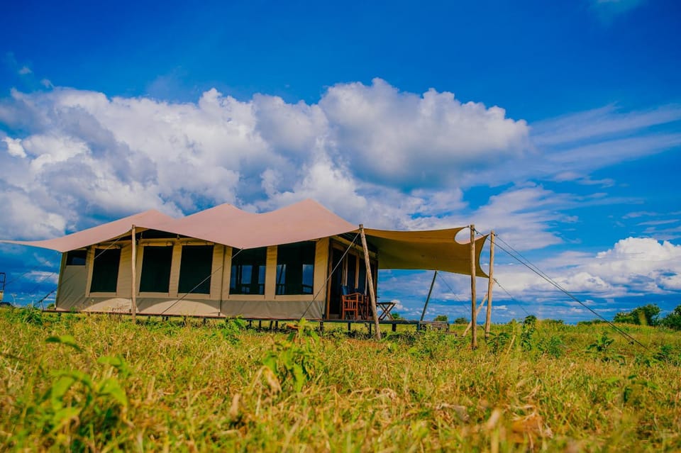Pumba Luxury Camps Serengeti Nature lodge in Kenya