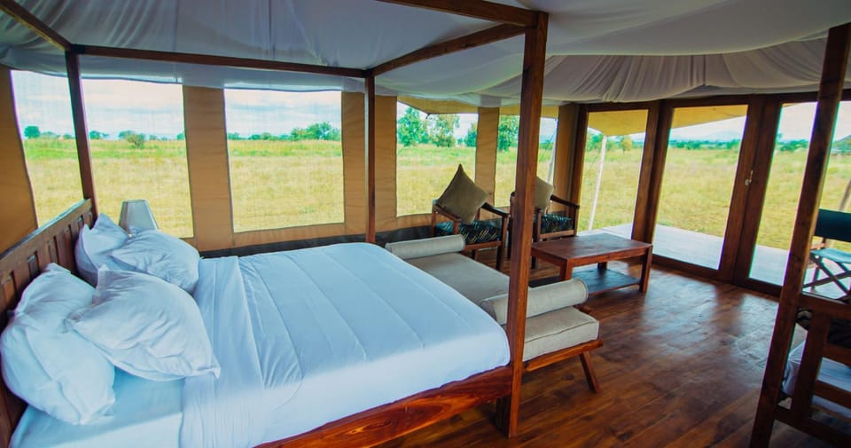Pumba Luxury Camps Serengeti Nature lodge in Kenya