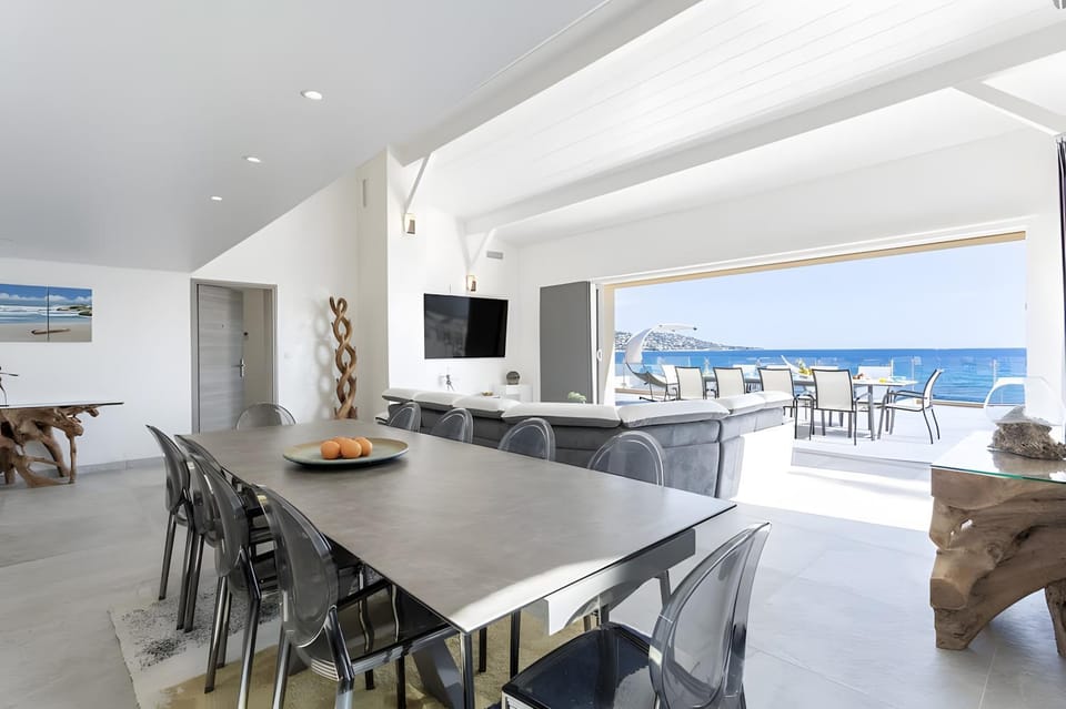 Property building, Living room