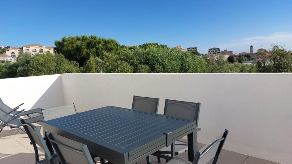 Patio, Balcony/Terrace