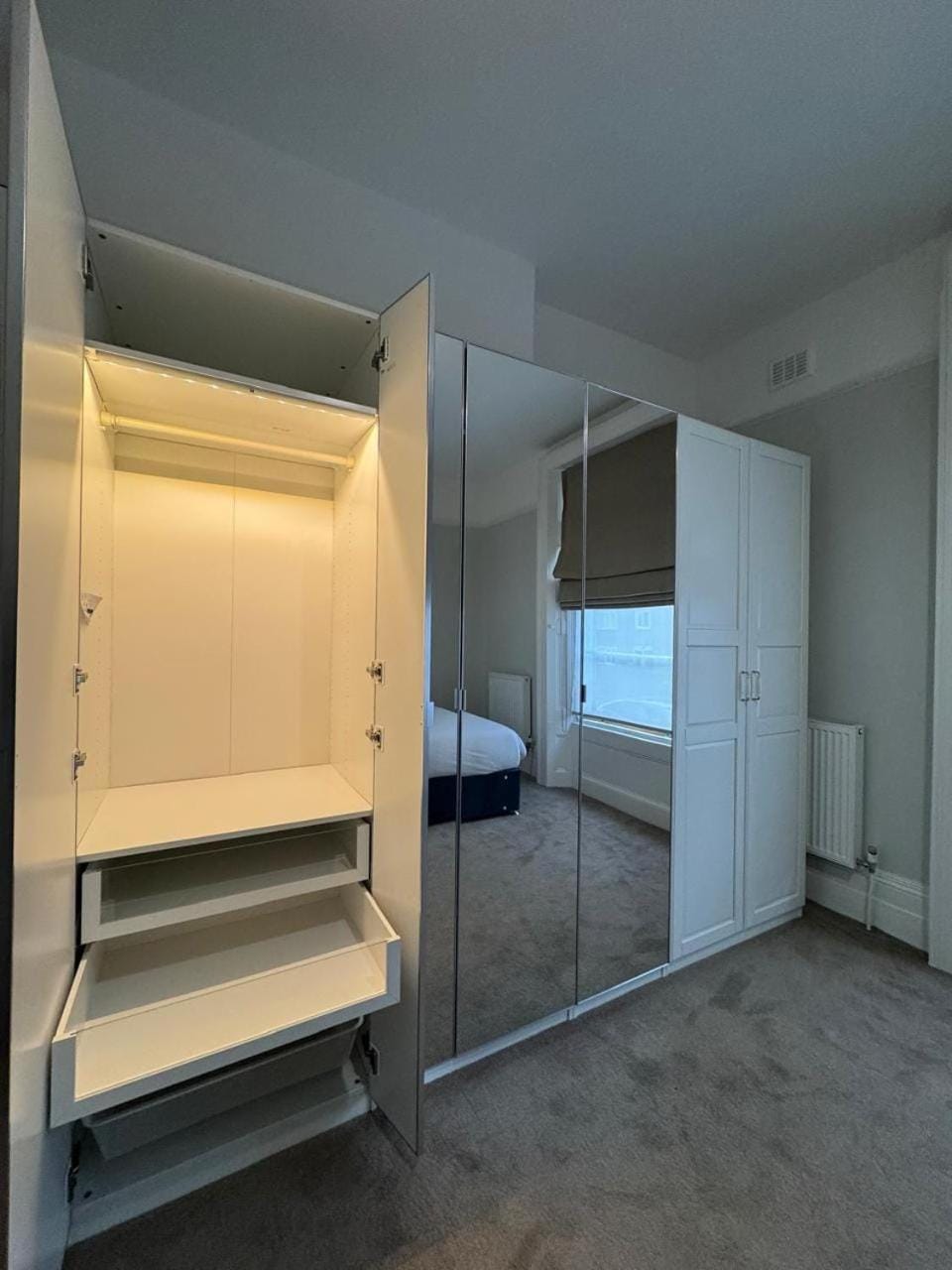 Bedroom, wardrobe