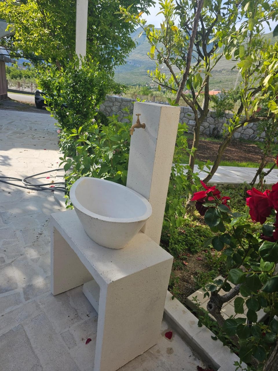 Olive Roots Yard House House in Dubrovnik-Neretva County