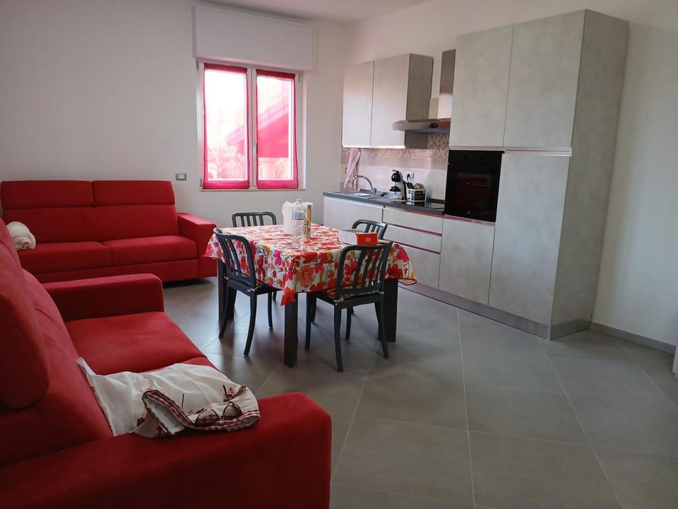 TV and multimedia, Kitchen or kitchenette, Living room, Seating area, Dining area, oven, stove