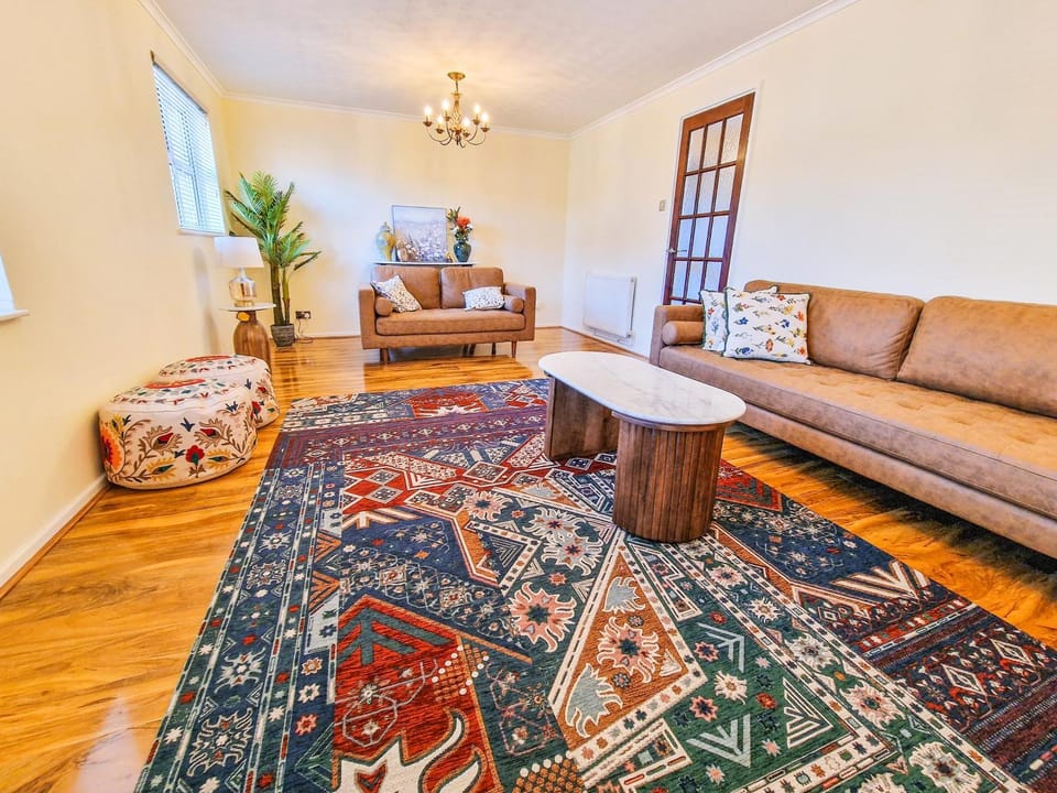 Simi Home Apartment in Milton Keynes