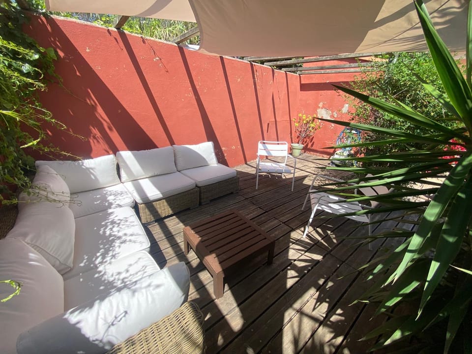 Garden, Living room