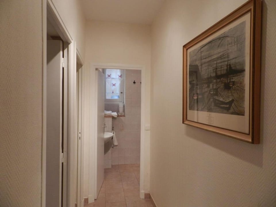 5 mins from Monaco House in Avenue du Carnier