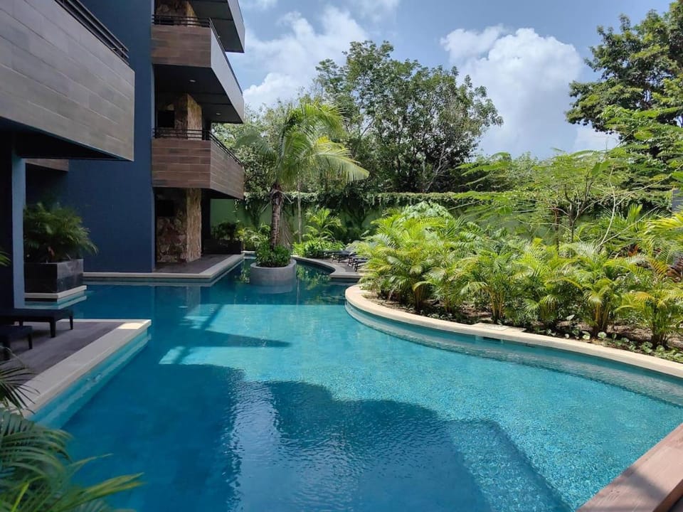Paramar Noir Swim-Up Suite Aldea Zama Apartment in Tulum