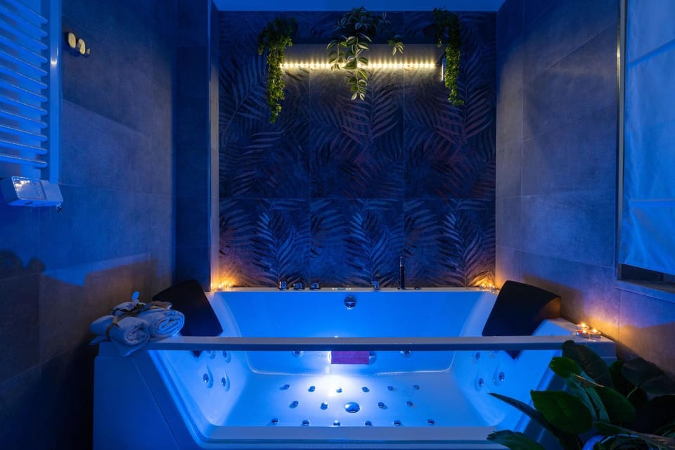Hot Tub, Bathroom, Bath