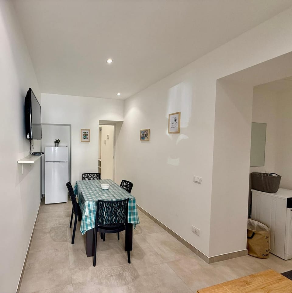 TV and multimedia, Dining area