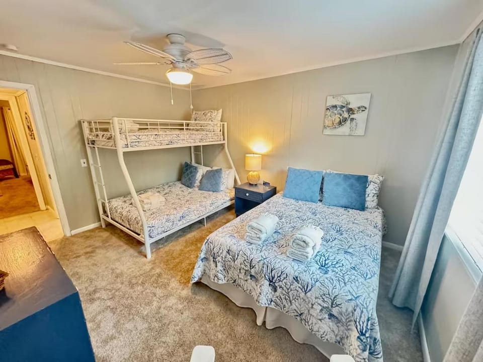 Bed, Bedroom, bunk bed