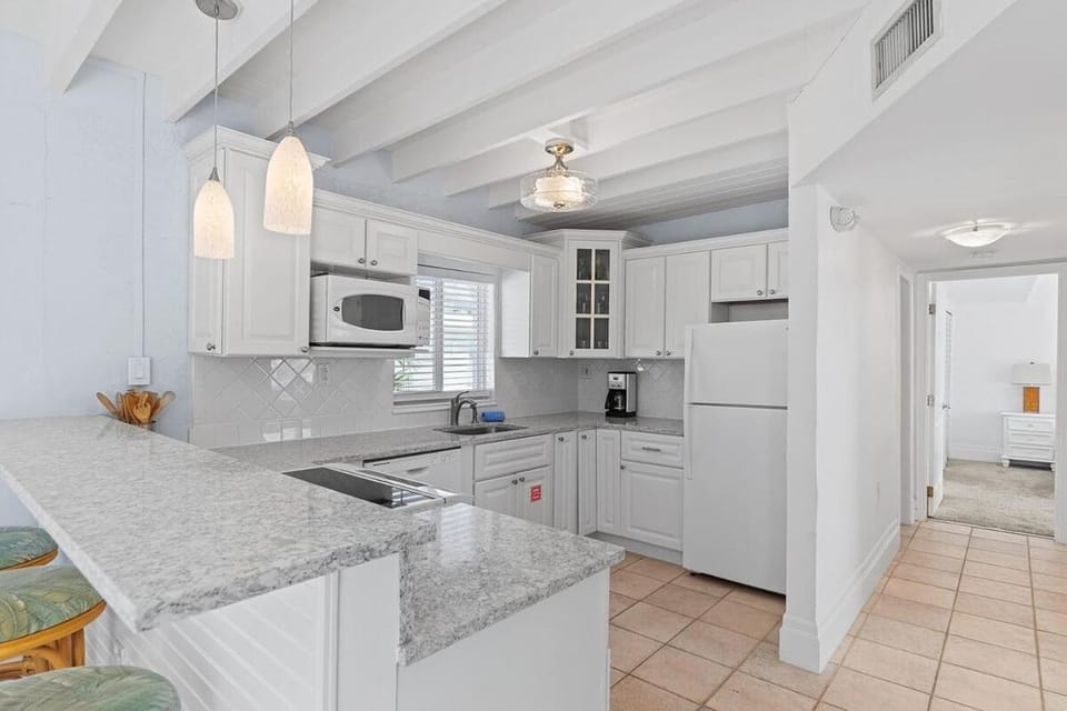 Marlin Manor - Waterfront Home, 55 House in Marathon