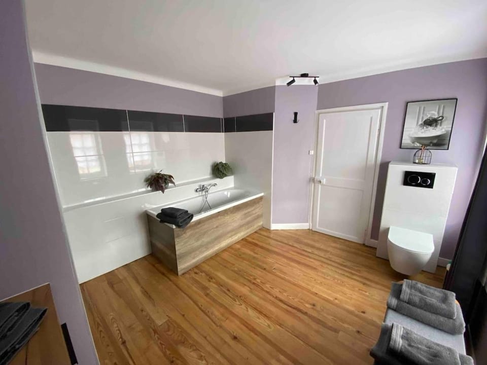 Toilet, Bathroom, Bath