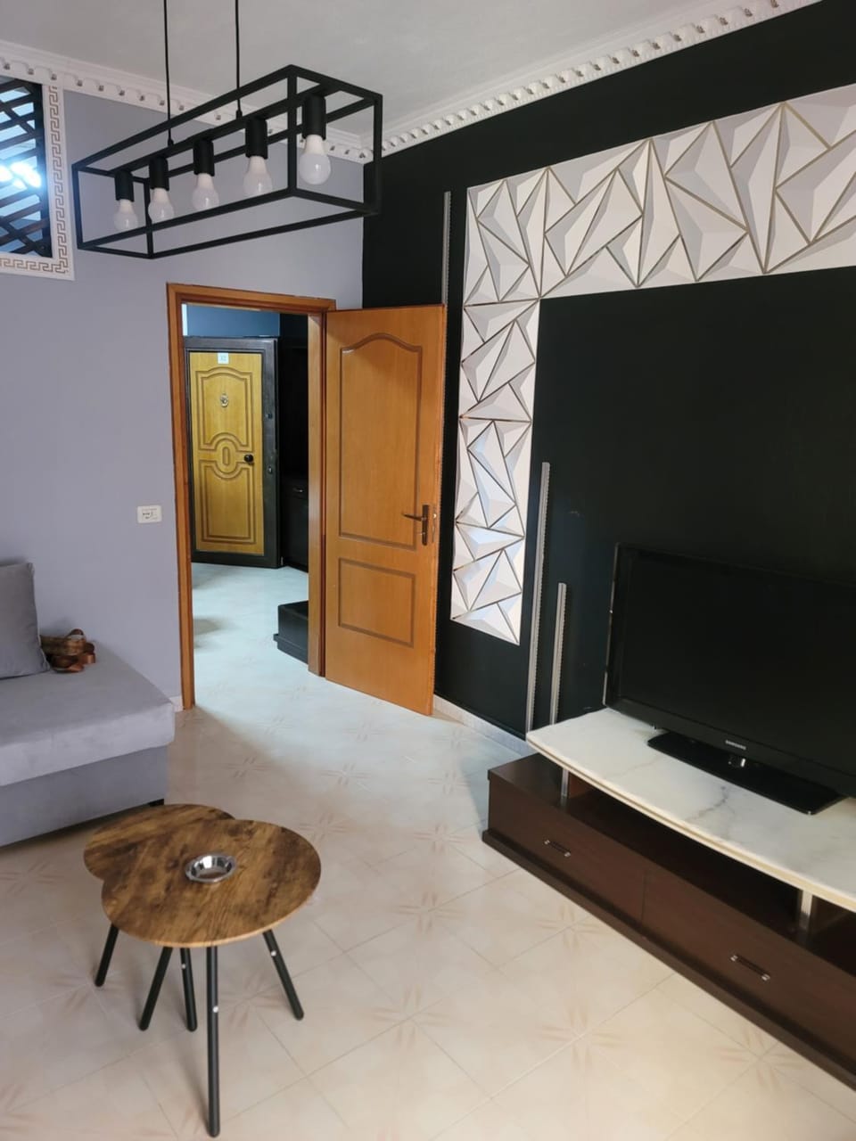 TV and multimedia, Living room, Evening entertainment