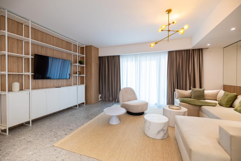 TV and multimedia, Living room, Seating area