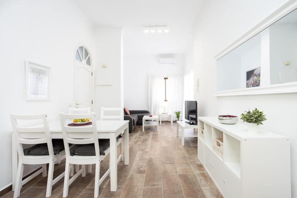 Romantic Retreat in Prime Position Apartment in Acantilados de Los Gigantes