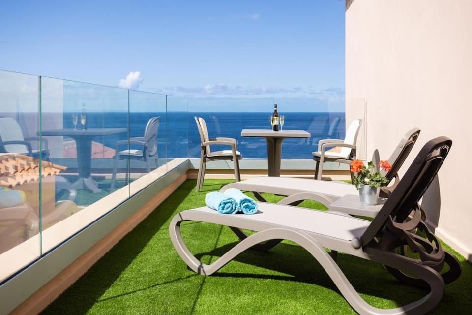 Romantic Retreat in Prime Position Apartment in Acantilados de Los Gigantes