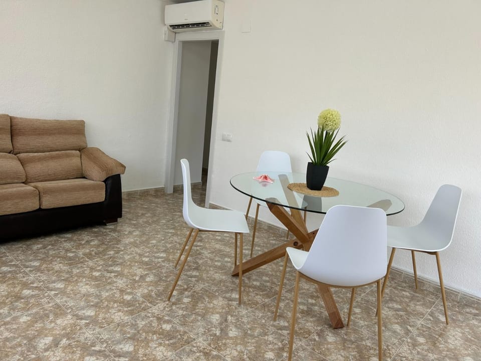 Lounge or bar, Dining area