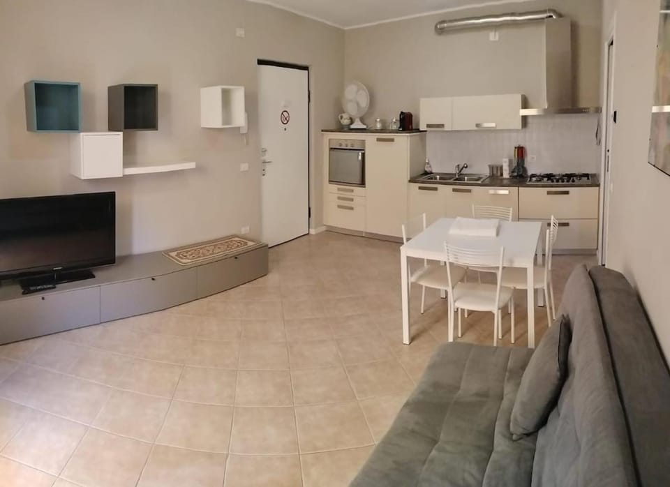 Kitchen or kitchenette, Living room, Dining area