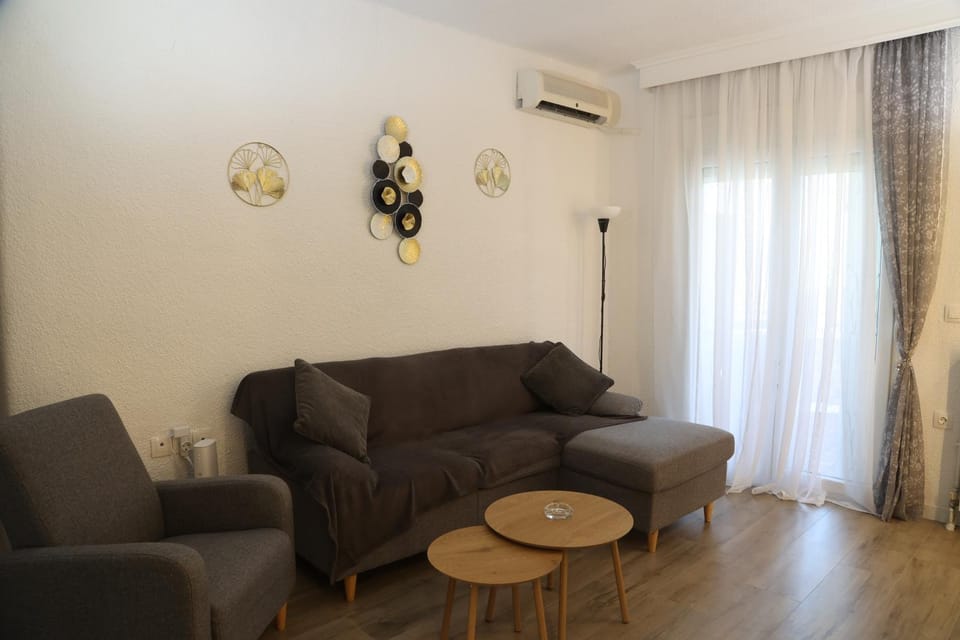 Living room, Seating area, air conditioner