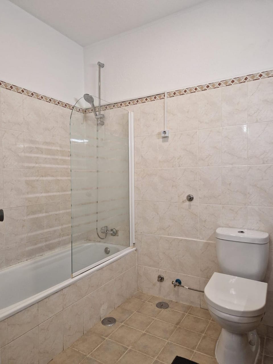 Shower, Toilet, Bathroom, Bath