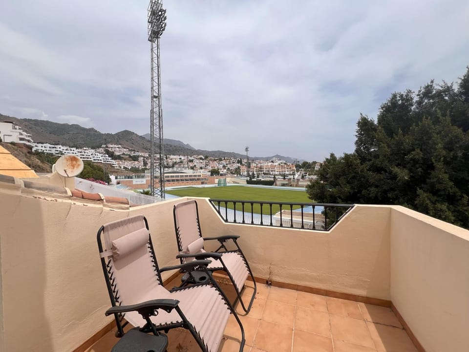 Balcony/Terrace, sunbed