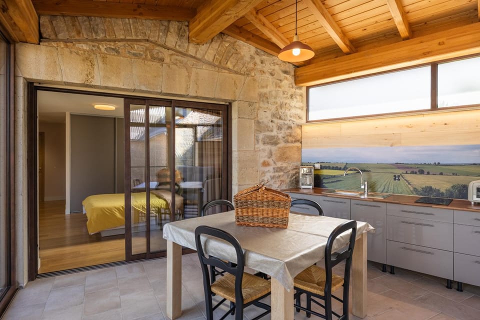 Property building, Kitchen or kitchenette, Living room