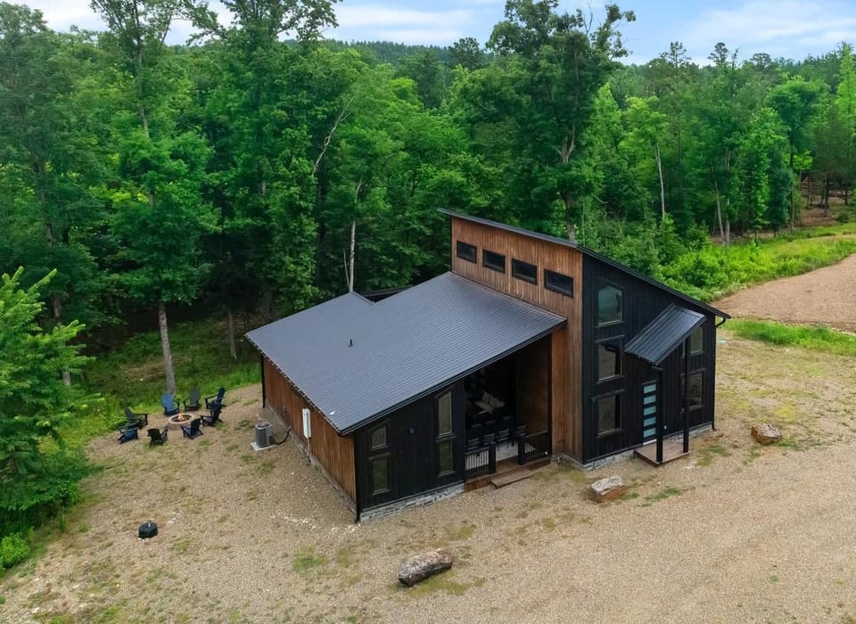 Bearly Creekin'-creekside luxury cabin Cabin in Oklahoma