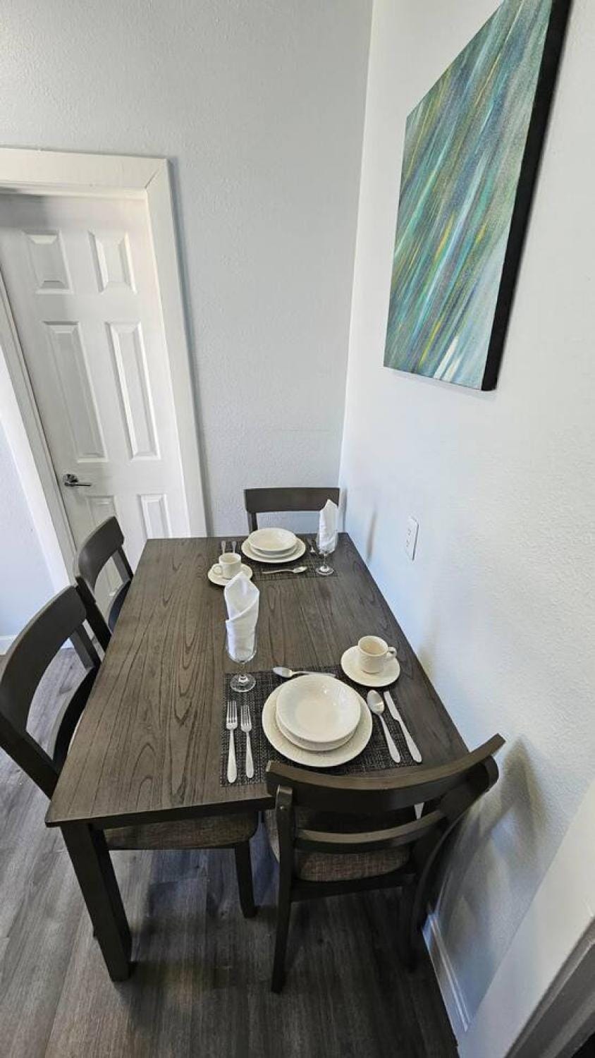 Retired dallas Charming 1BR Dallas Fourplex Affordable Comfort Apartment in Dallas