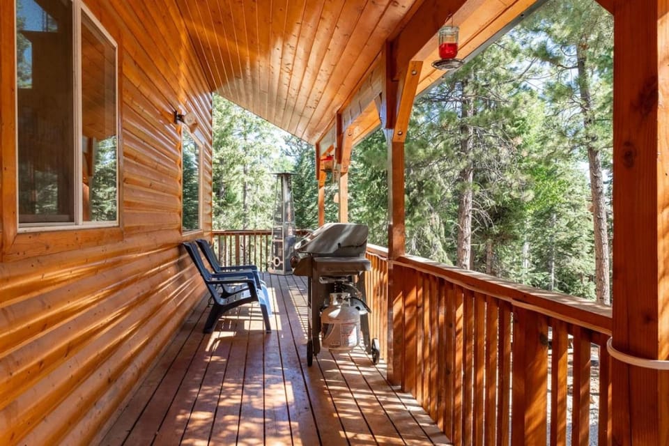 Kenner Retreat Fire Pit House in Utah