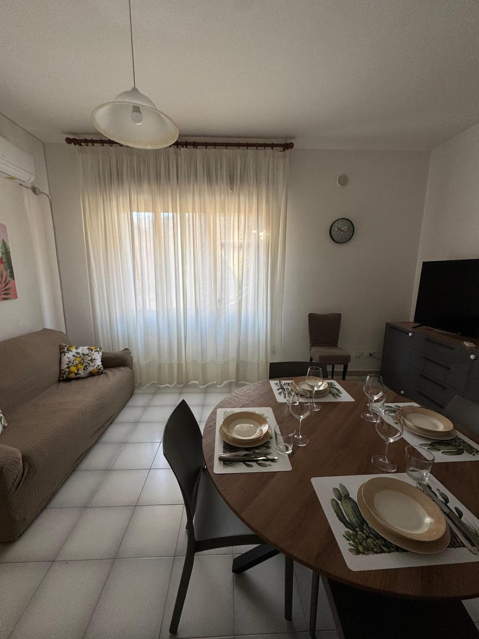 Living room, Dining area