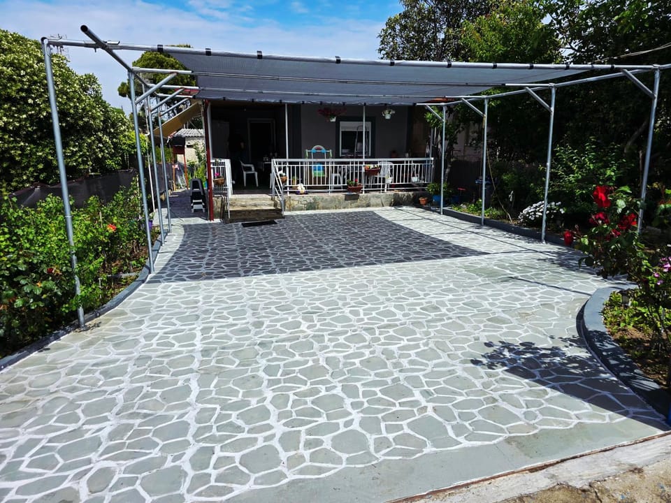 Facade/entrance, Garden, Garden view