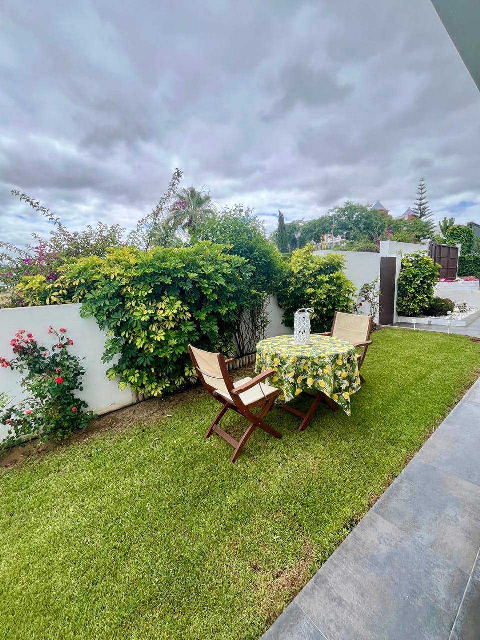 Off site, Garden