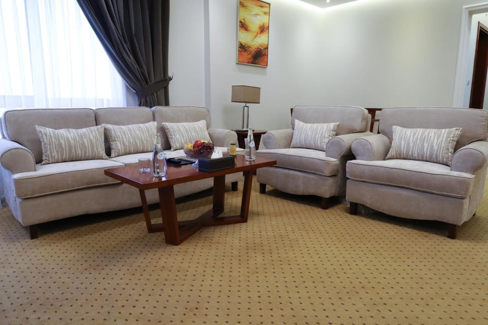 Living room, Seating area