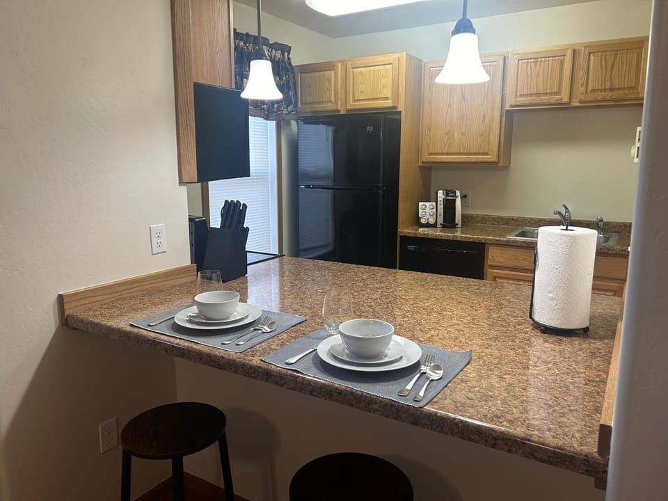 Sun Outdoors Yellowstone North Apartment in Gardiner