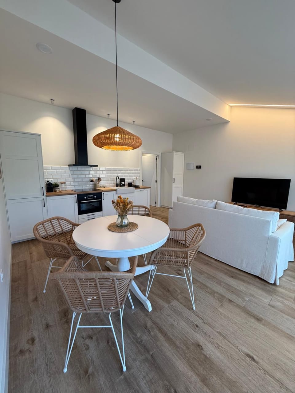 Kitchen or kitchenette, Living room, Dining area