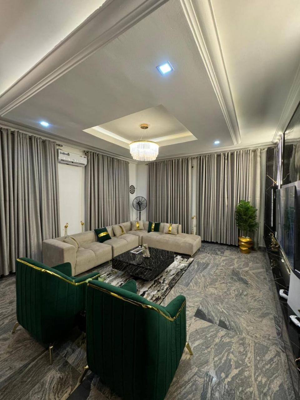 Luxury 3 Bedroom Bungalow at Golf Estate Apartment in Nigeria