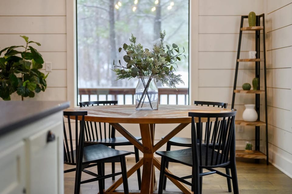Once Upon a Pine - couples family secluded great location House in Oklahoma