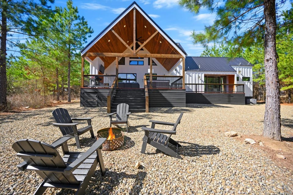 Sugar Bear Den Stay for 10 House in Oklahoma