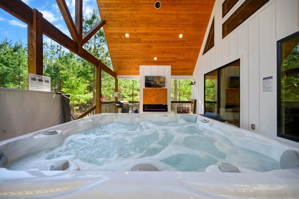 Sugar Bear Den Stay for 10 House in Oklahoma