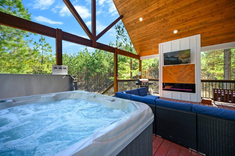 Sugar Bear Den Stay for 10 House in Oklahoma