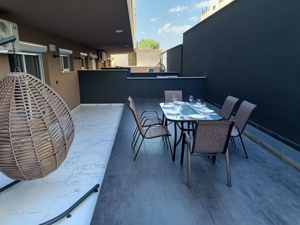 Day, Balcony/Terrace