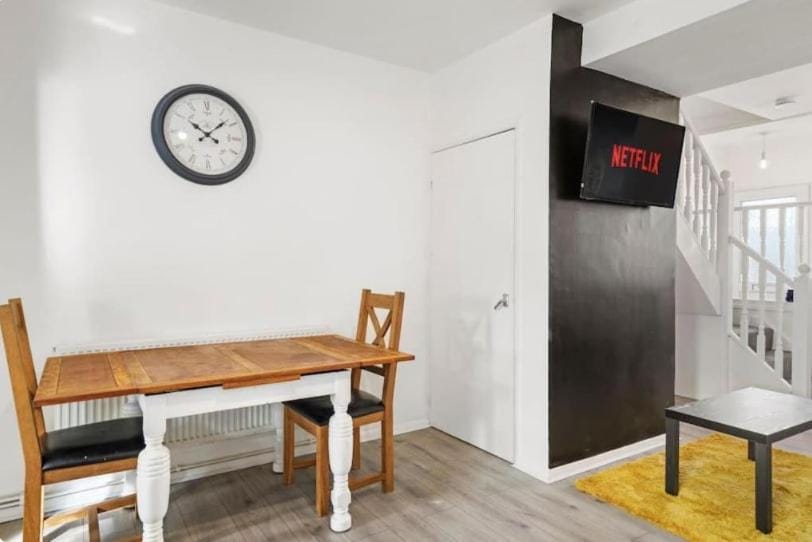 3 bed house in historic Rochester House in Rochester