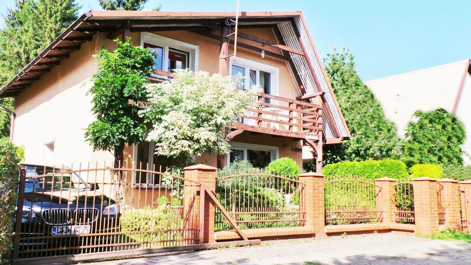 Property building, Garden, Garden view